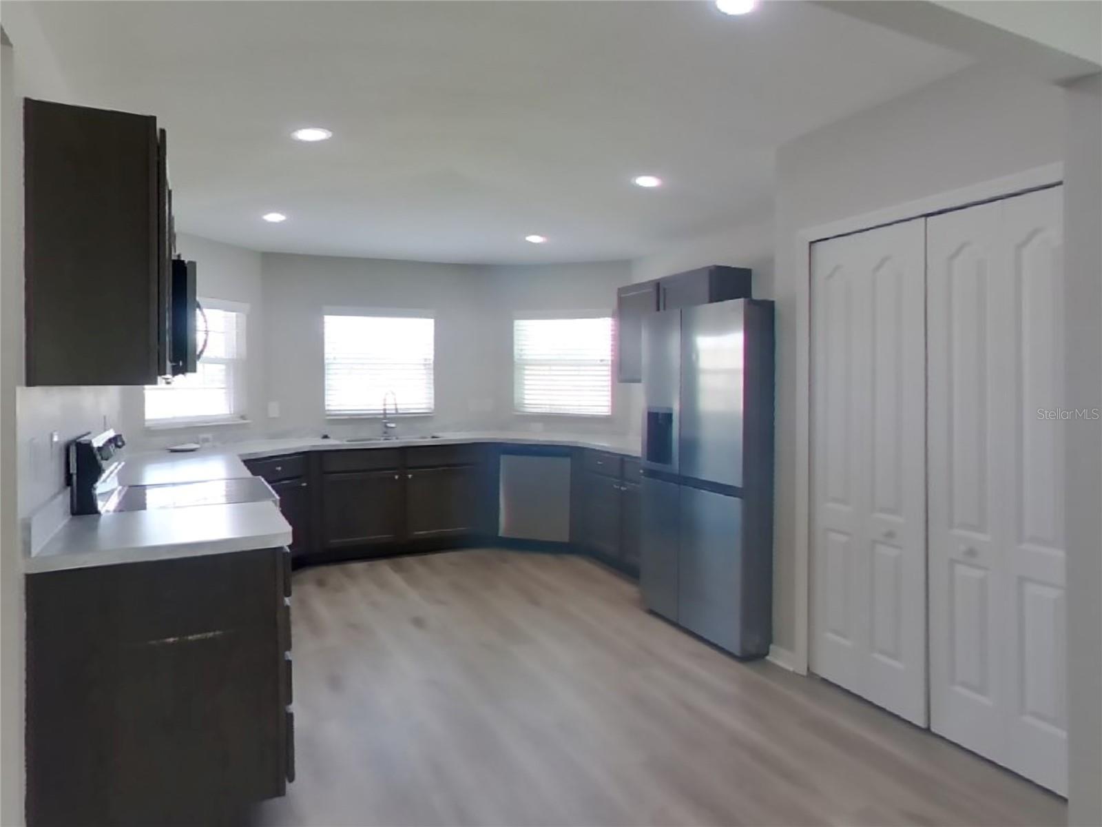 Image 4 of 20 For 6046 Eagle Pointe Drive
