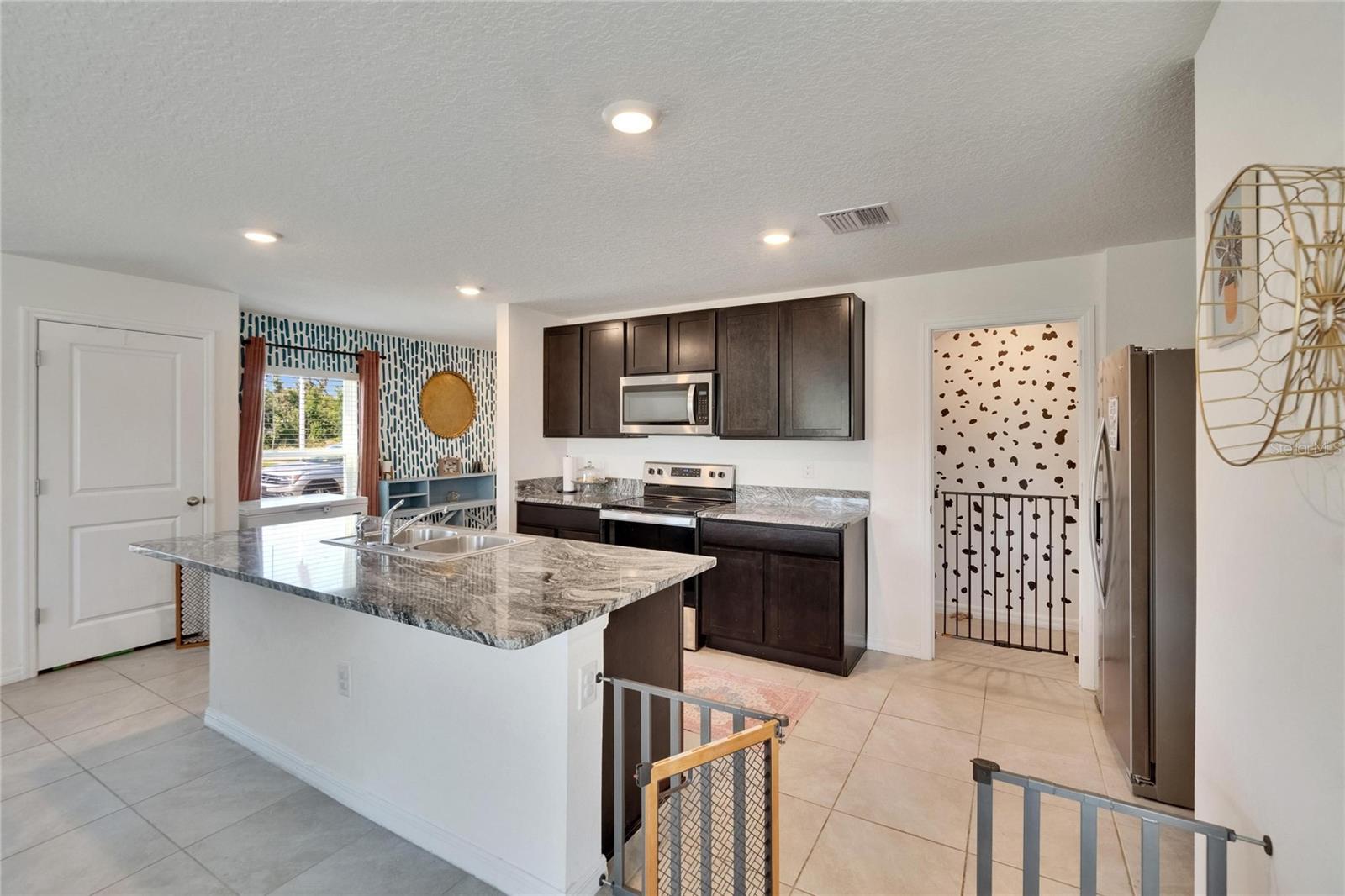 Image 11 of 55 For 16894 Delia Street
