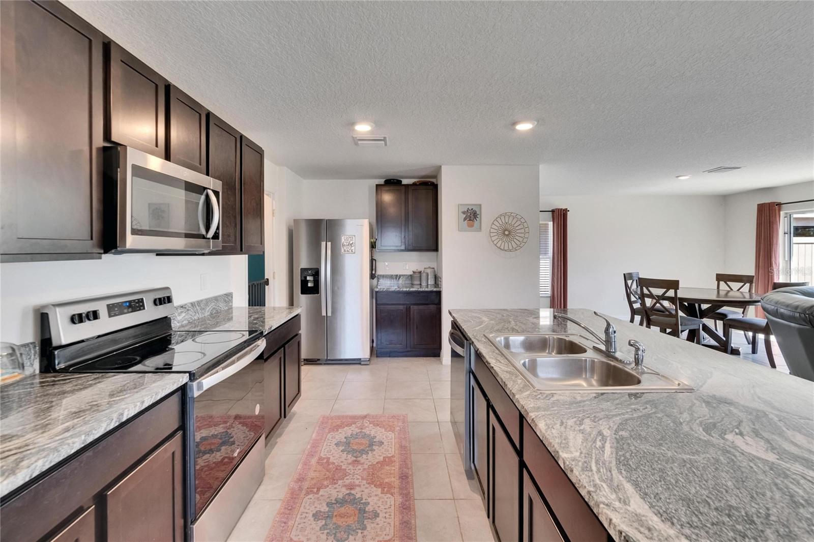 Image 7 of 55 For 16894 Delia Street