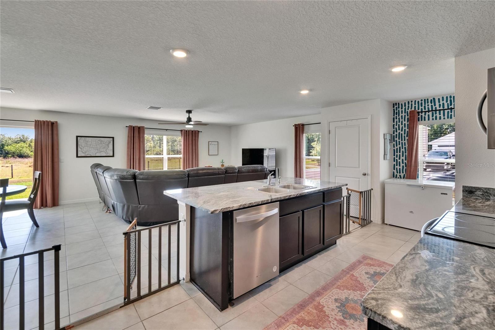 Image 9 of 55 For 16894 Delia Street