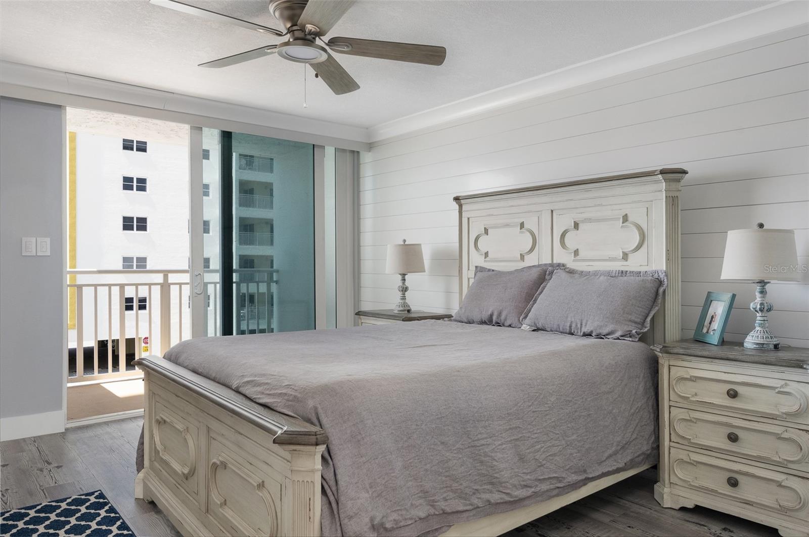 Image 13 of 24 For 17408 Gulf Boulevard 301