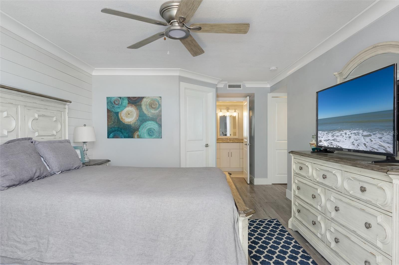 Image 14 of 24 For 17408 Gulf Boulevard 301