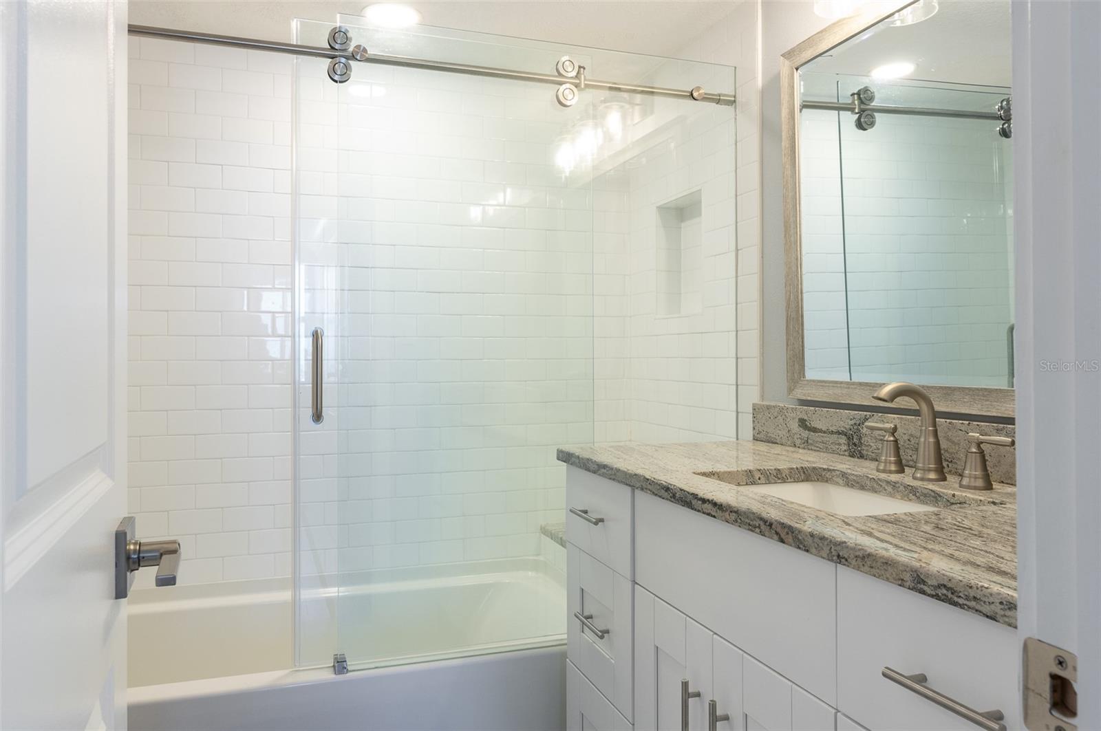 Image 18 of 24 For 17408 Gulf Boulevard 301