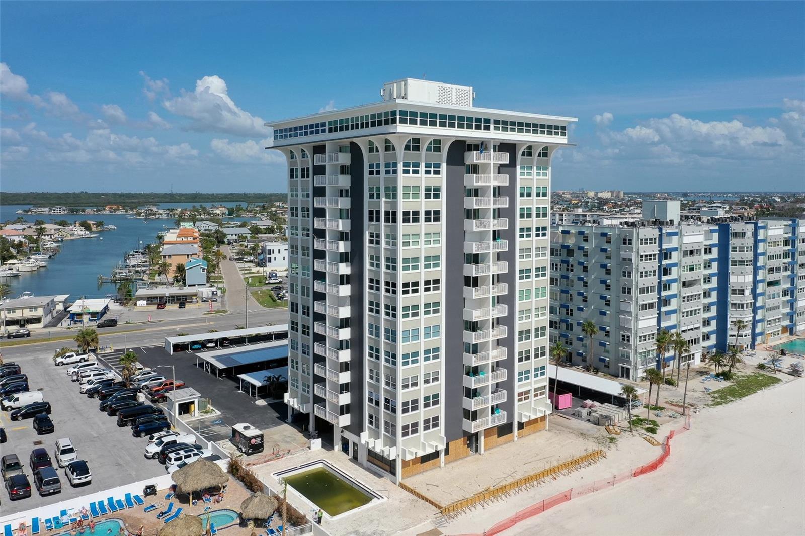 Image 2 of 24 For 17408 Gulf Boulevard 301