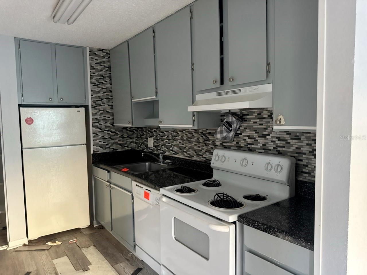 Image 9 of 15 For 11405 3rd Street N 2