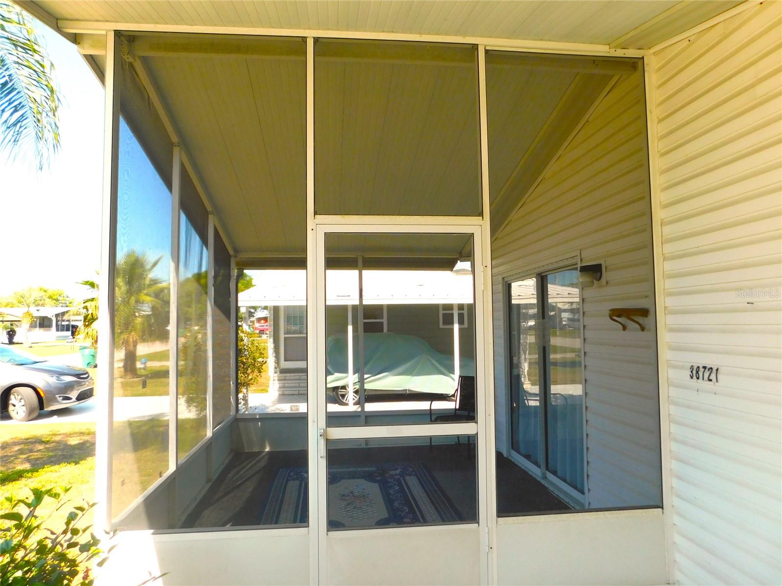 Image 4 of 30 For 38721 Granger Ln