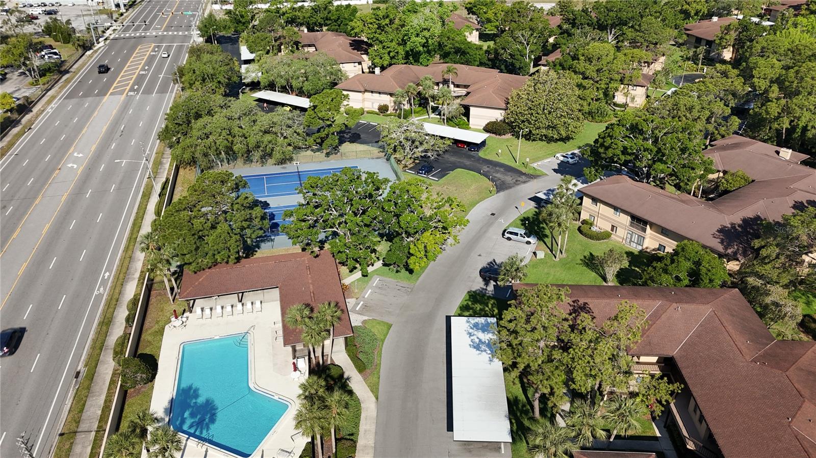 Image 11 of 63 For 2693 Sabal Springs Circle 206