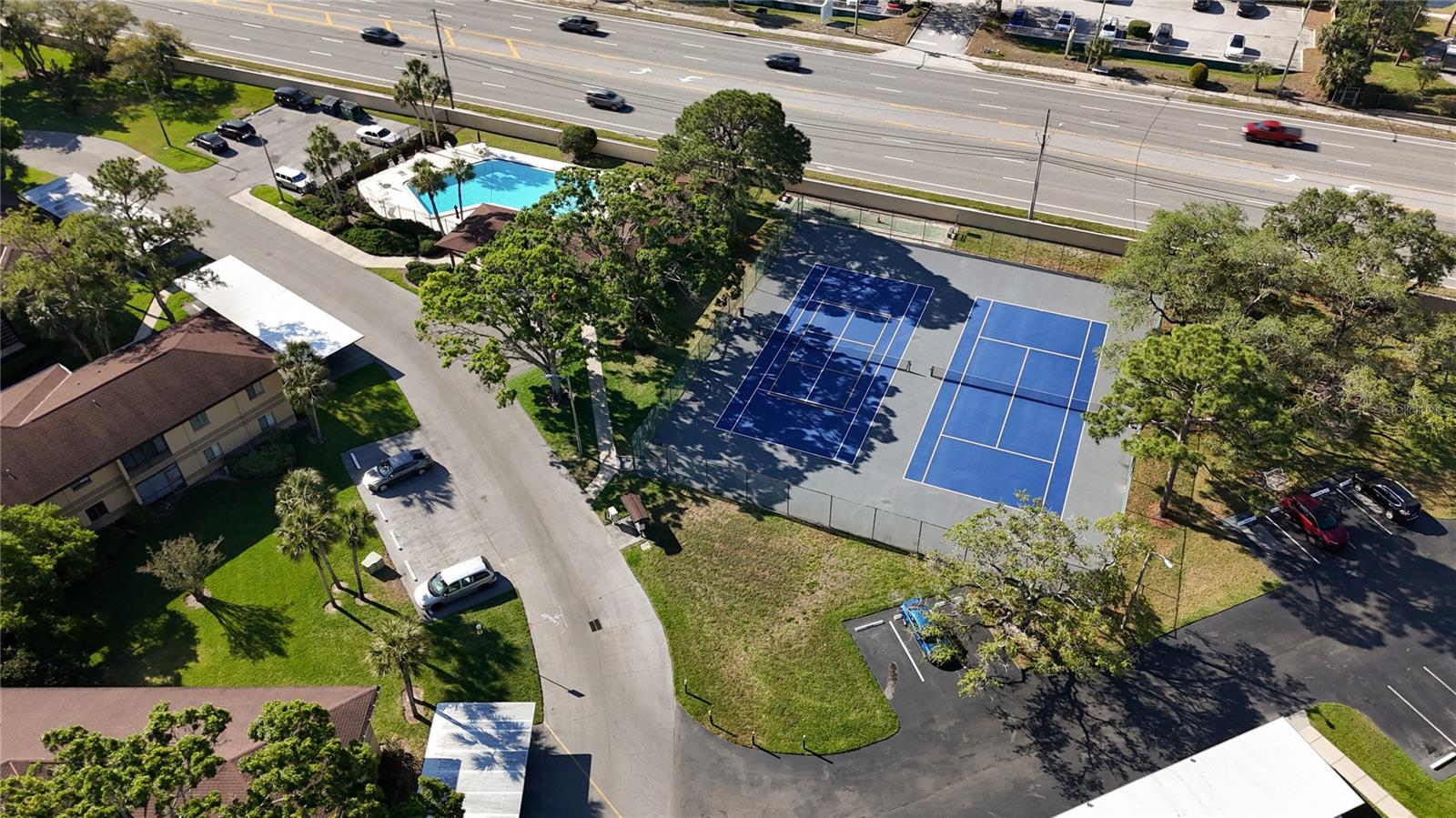 Image 12 of 63 For 2693 Sabal Springs Circle 206