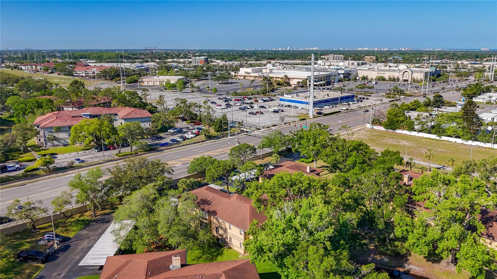 Image 23 of 63 For 2693 Sabal Springs Circle 206