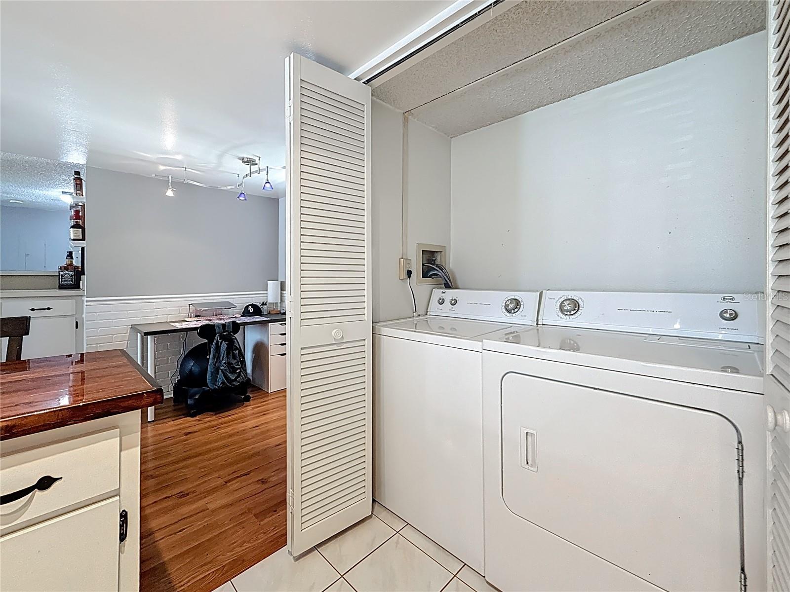 Image 42 of 63 For 2693 Sabal Springs Circle 206