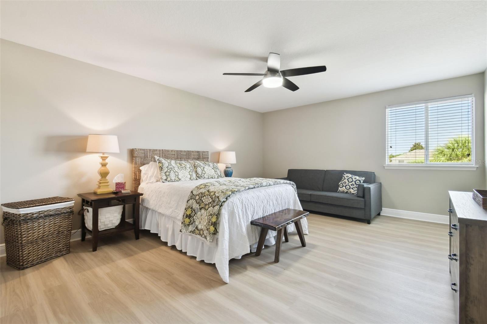 Image 37 of 72 For 11852 Lake Lucaya Drive