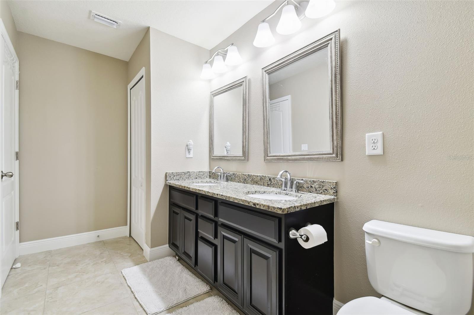 Image 40 of 72 For 11852 Lake Lucaya Drive