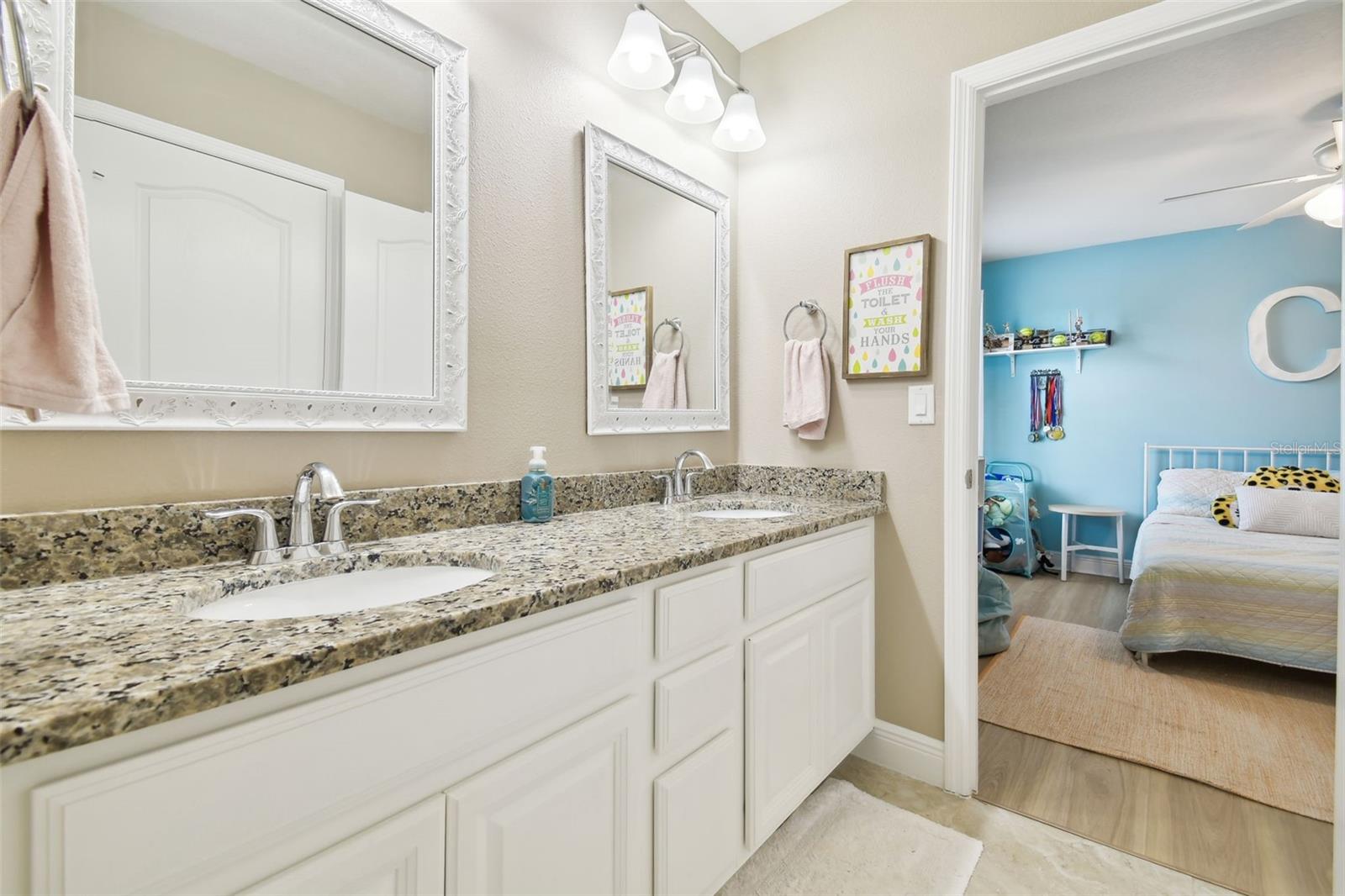 Image 49 of 72 For 11852 Lake Lucaya Drive