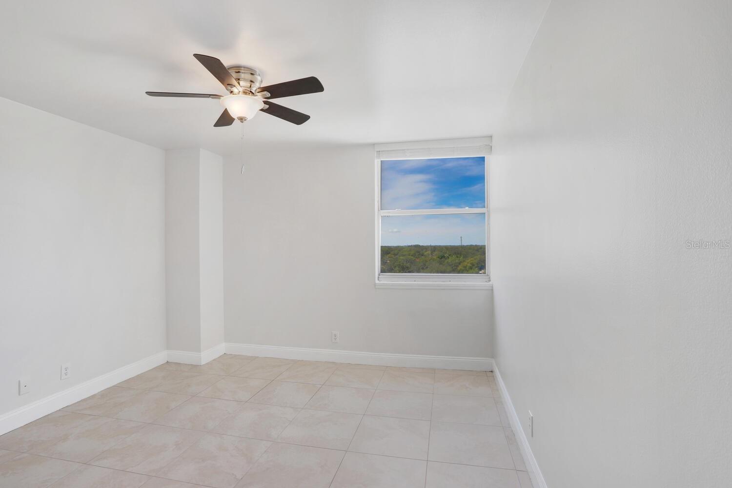 Image 10 of 19 For 4015 Bayshore Boulevard 8e
