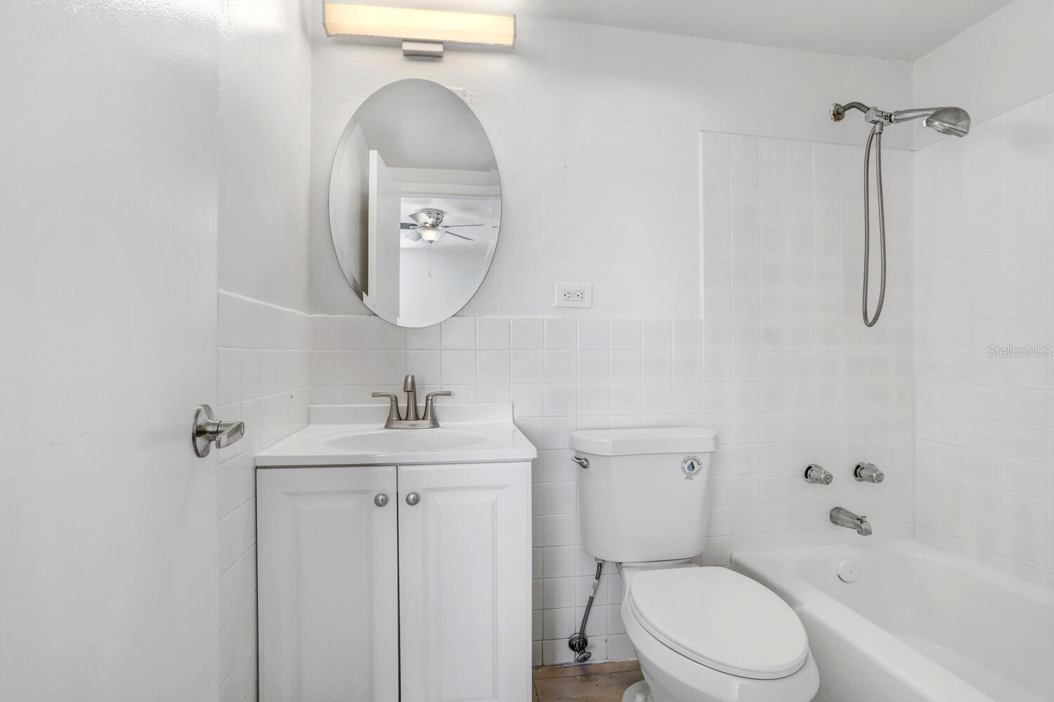Image 11 of 19 For 4015 Bayshore Boulevard 8e