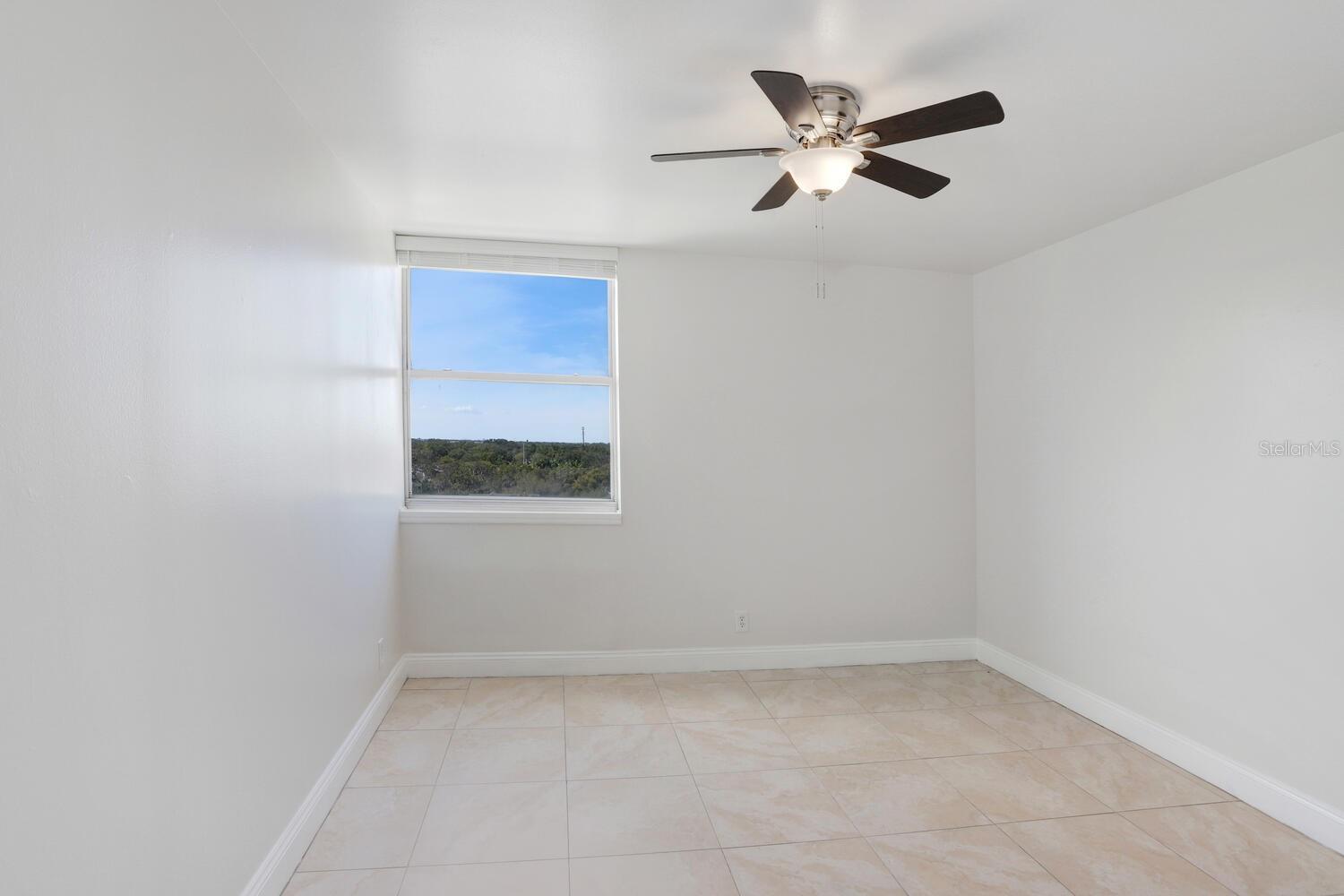 Image 13 of 19 For 4015 Bayshore Boulevard 8e
