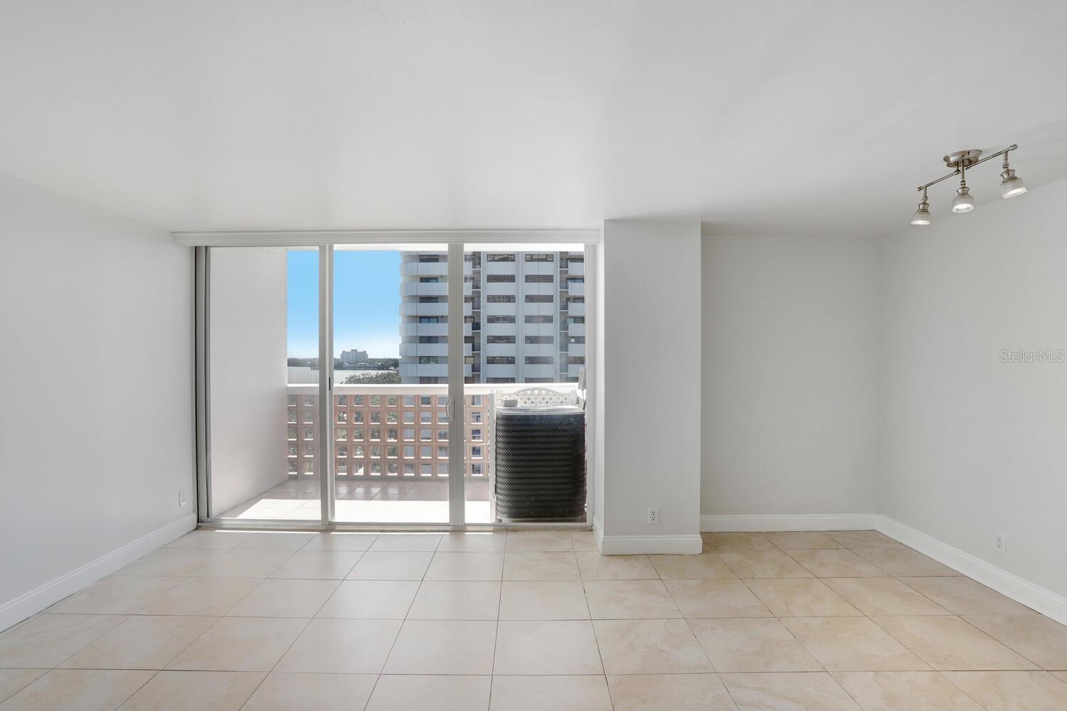 Image 7 of 19 For 4015 Bayshore Boulevard 8e