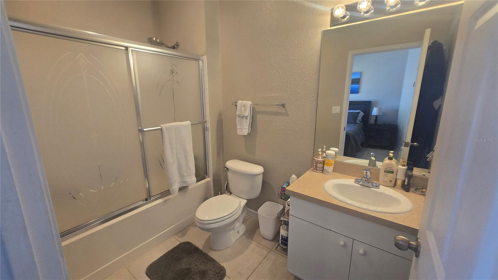 Image 17 of 19 For 4323 Bayside Village Drive 212