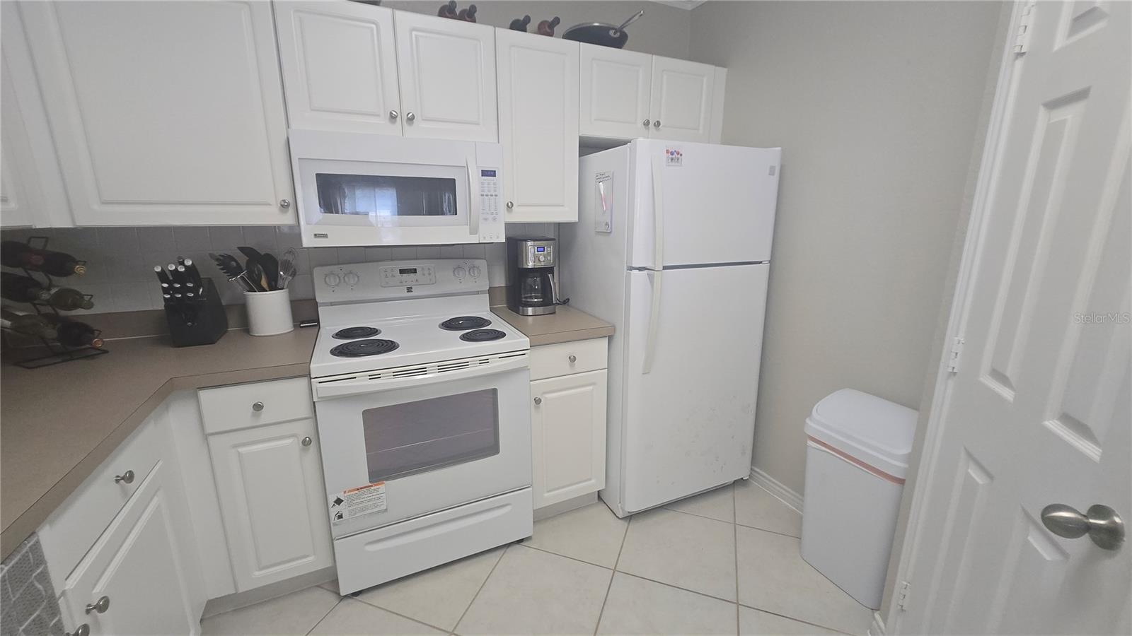 Image 7 of 19 For 4323 Bayside Village Drive 212