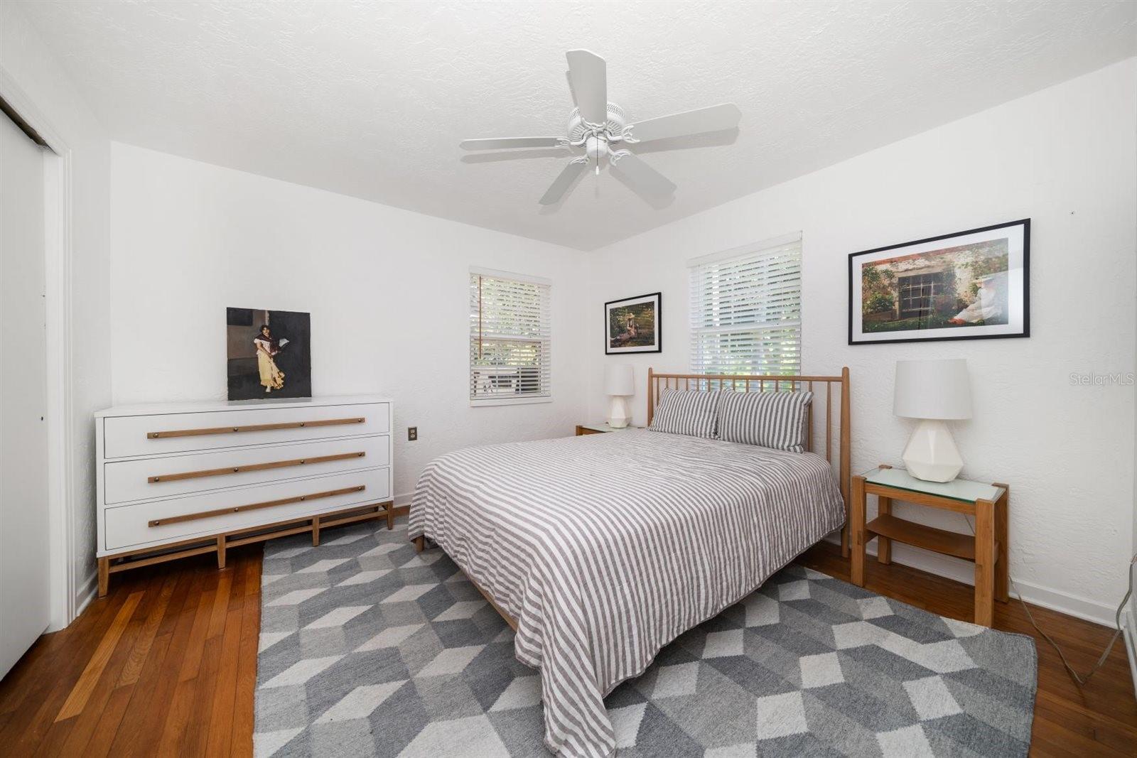 Listing photo id 20 for 246 20th Avenue Ne