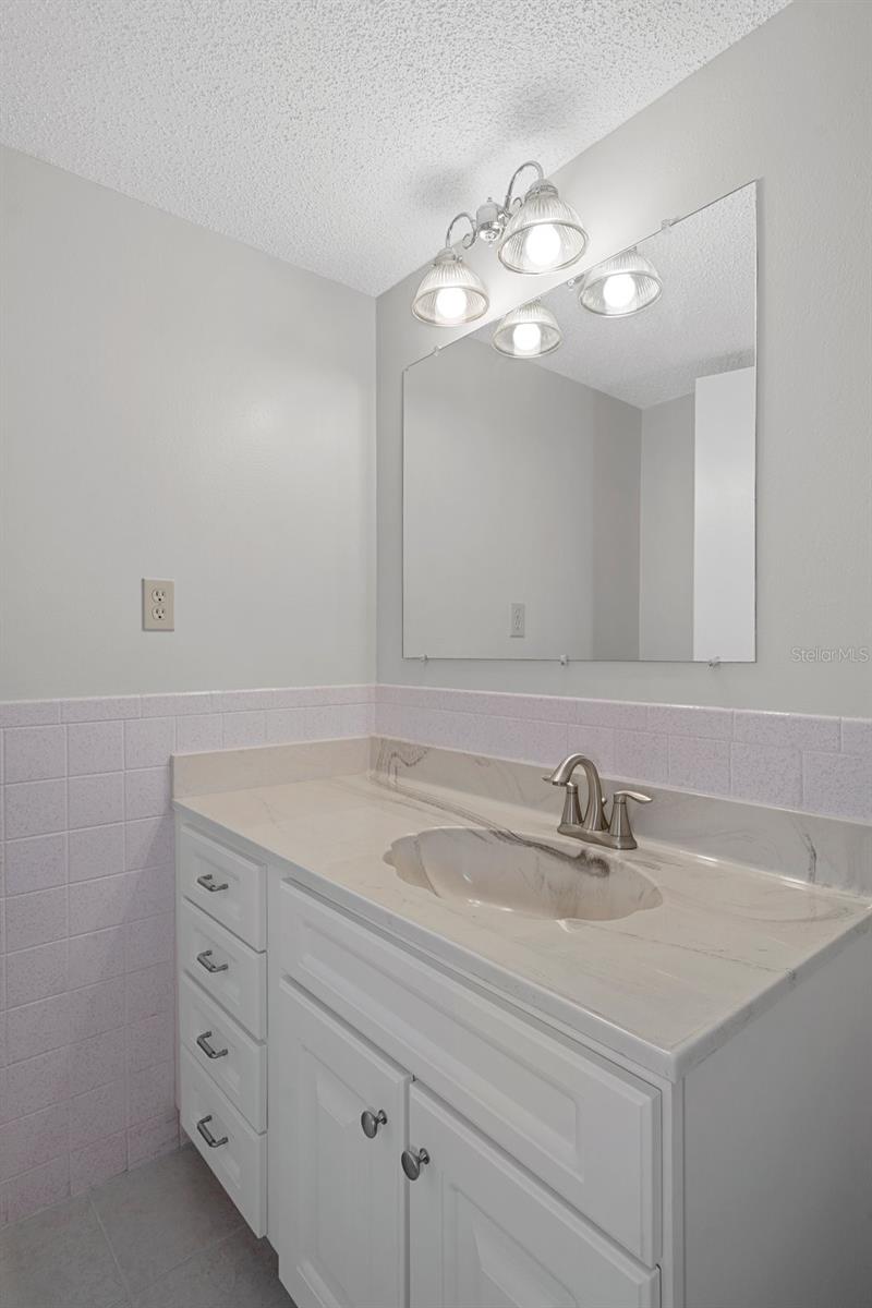 Image 23 of 49 For 5980 Shore Boulevard S 312