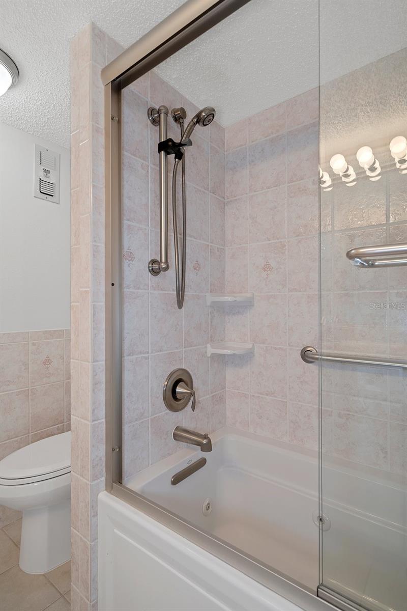 Image 43 of 49 For 5980 Shore Boulevard S 312