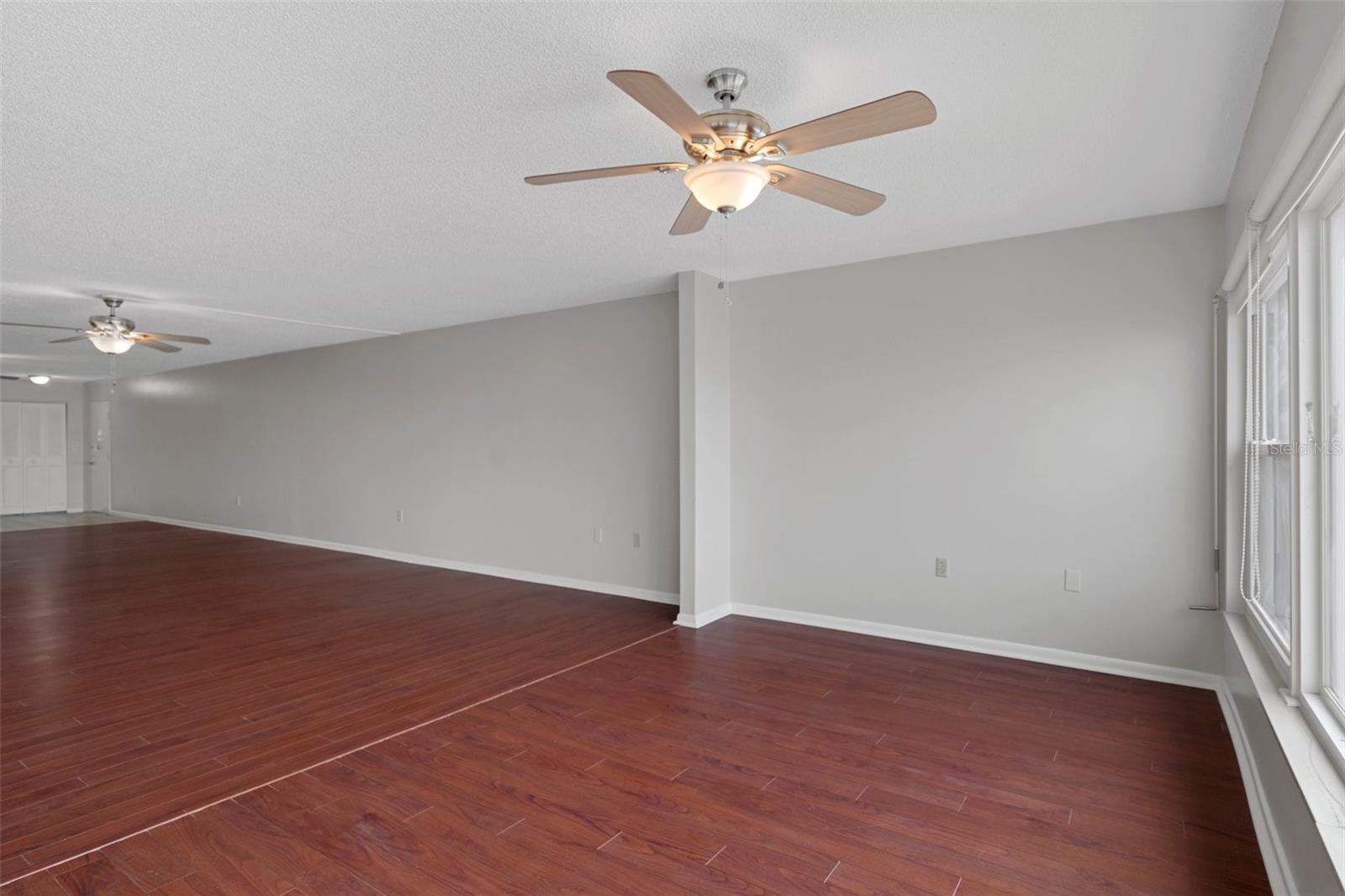 Image 9 of 49 For 5980 Shore Boulevard S 312
