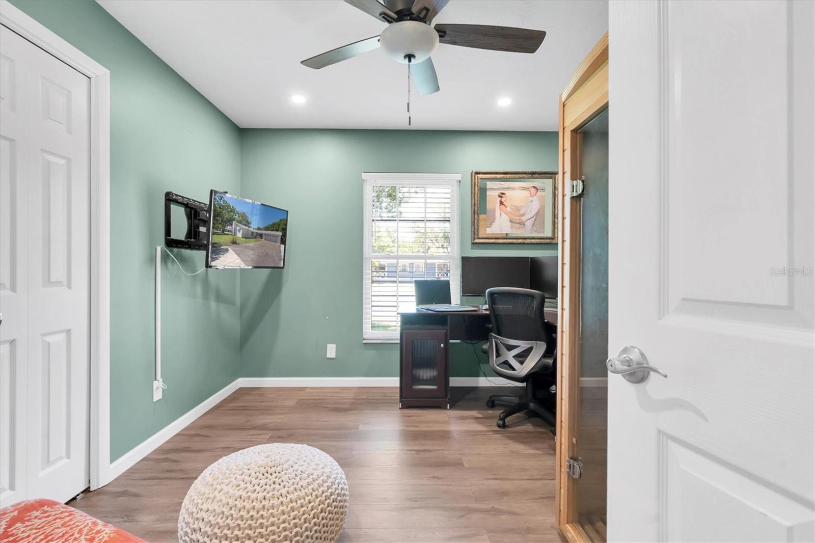 Image 31 of 48 For 315 Oakwood Boulevard