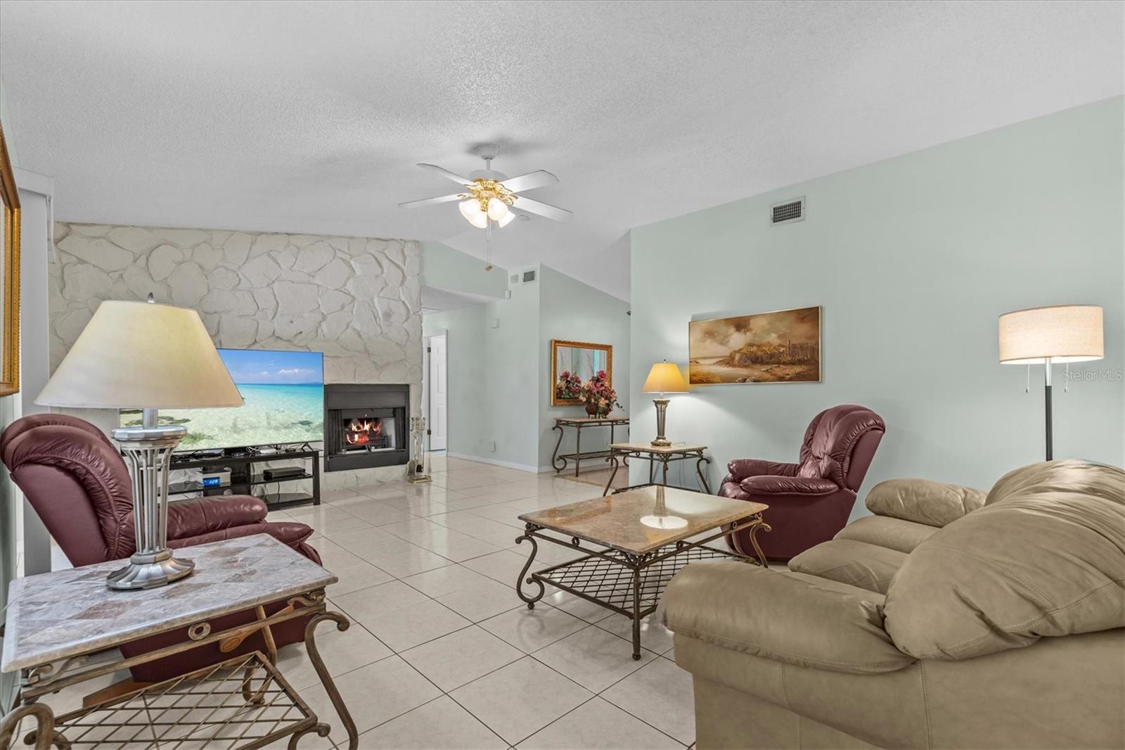 Image 10 of 55 For 28628 Twinbrook  Ln