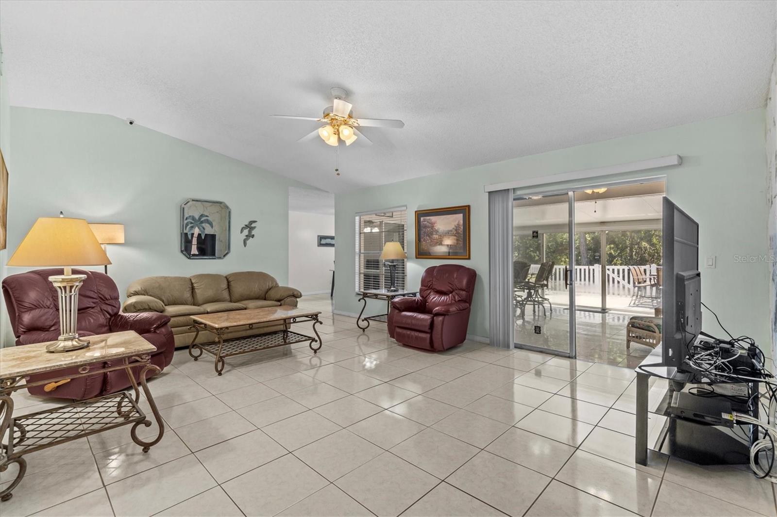 Image 11 of 55 For 28628 Twinbrook  Ln