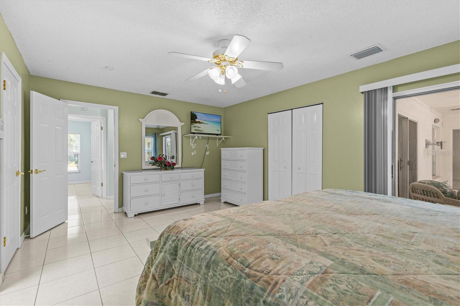 Image 18 of 55 For 28628 Twinbrook  Ln
