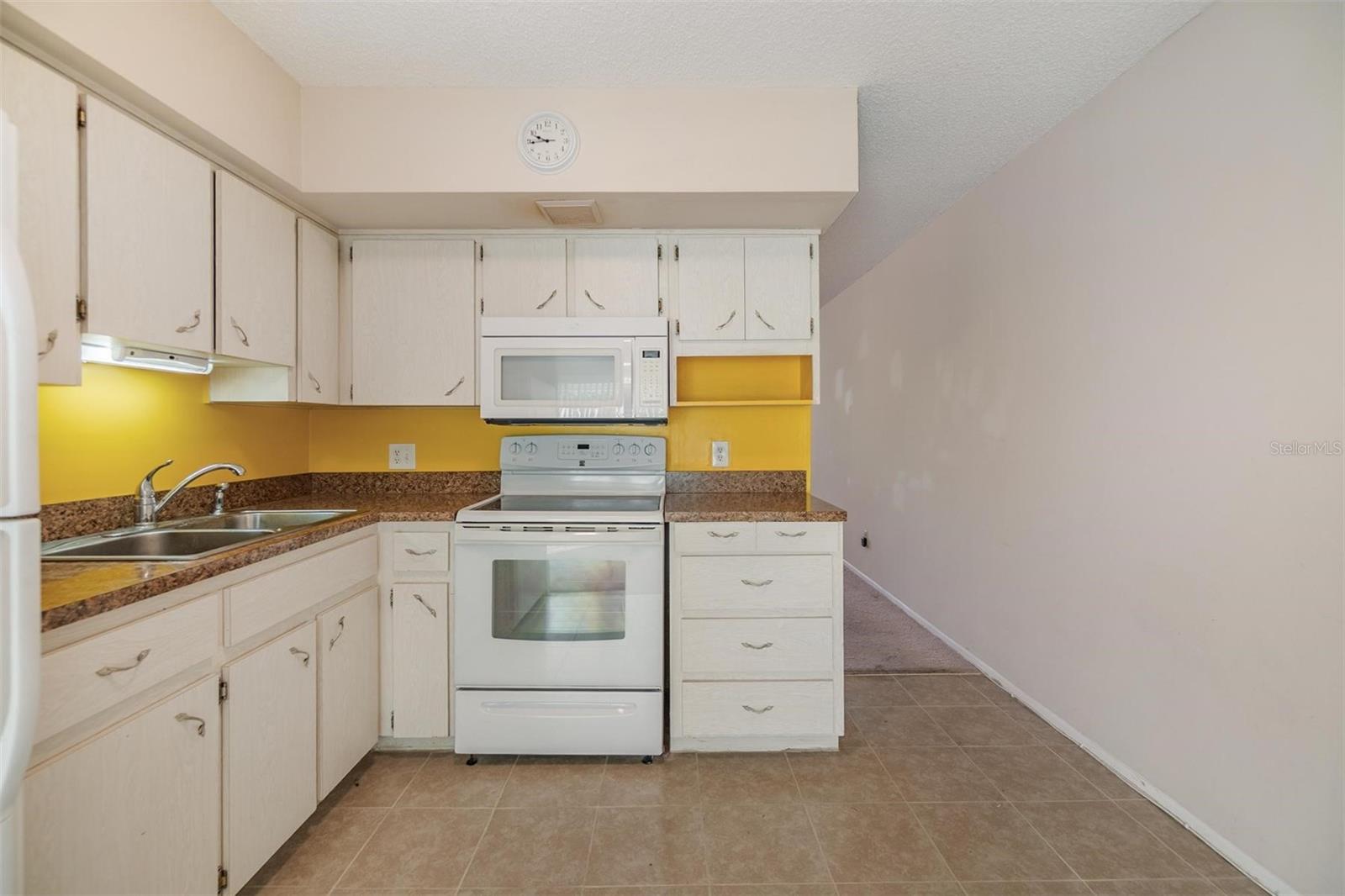 Image 11 of 39 For 2310 Denmark Street 30