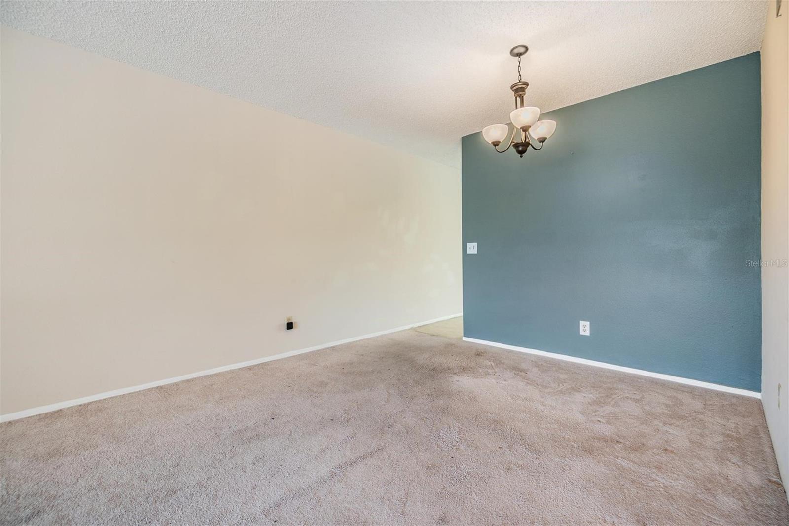 Image 8 of 39 For 2310 Denmark Street 30