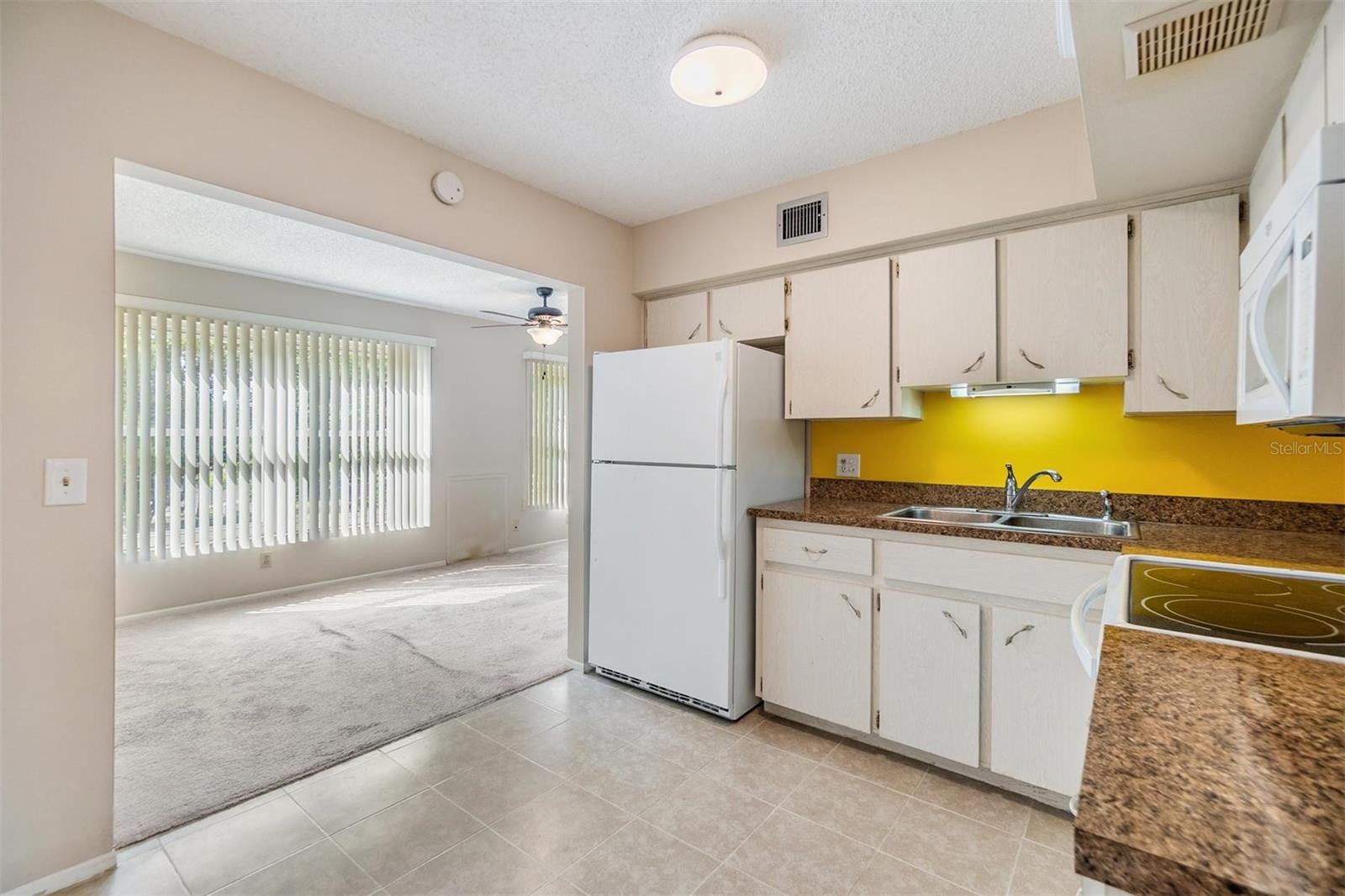 Image 9 of 39 For 2310 Denmark Street 30