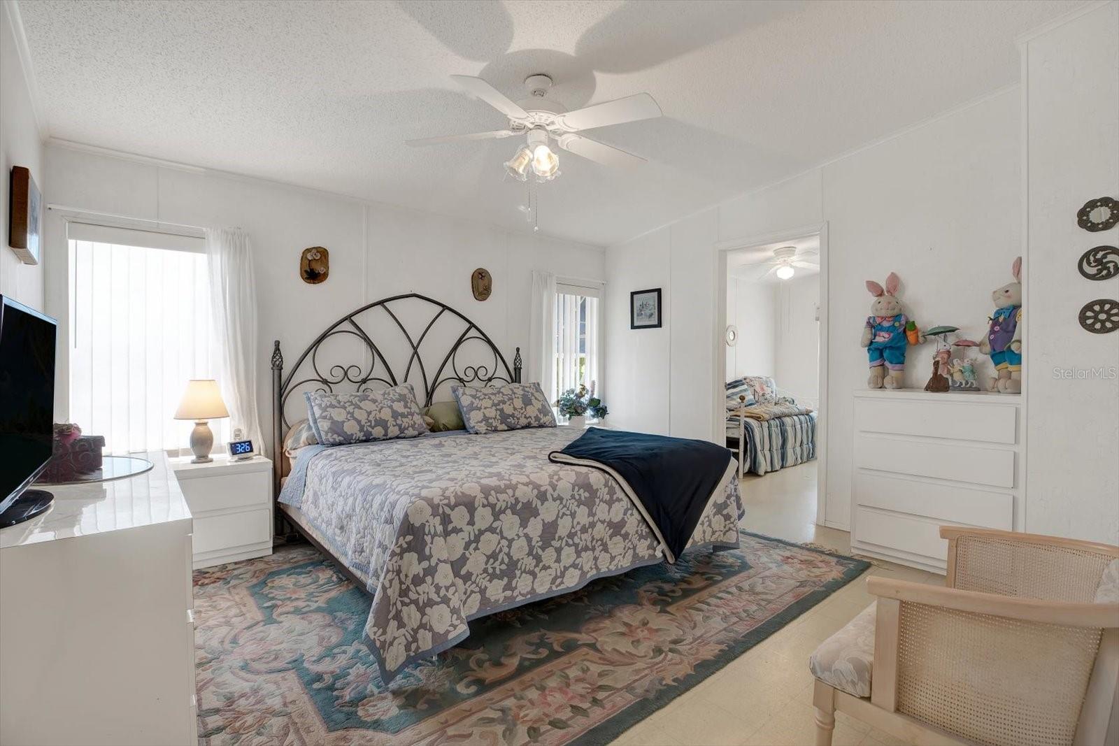 Image 13 of 21 For 11300 124th Avenue 40