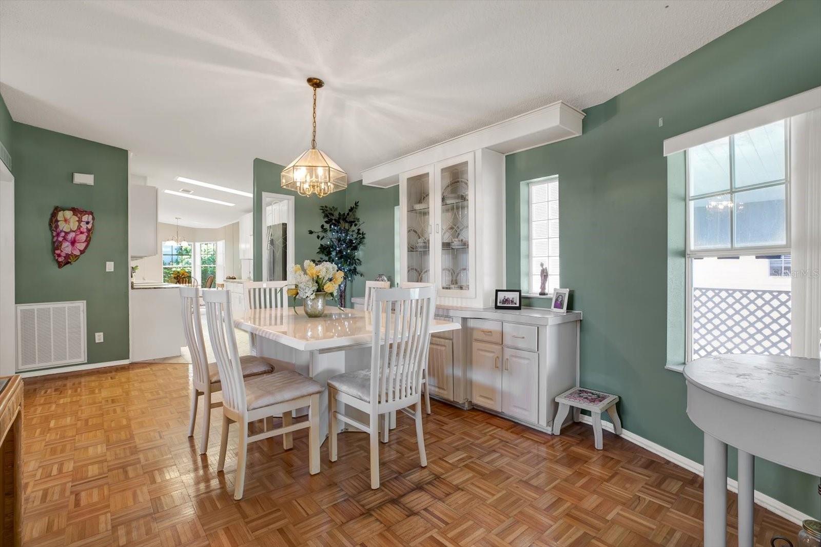 Image 6 of 21 For 11300 124th Avenue 40