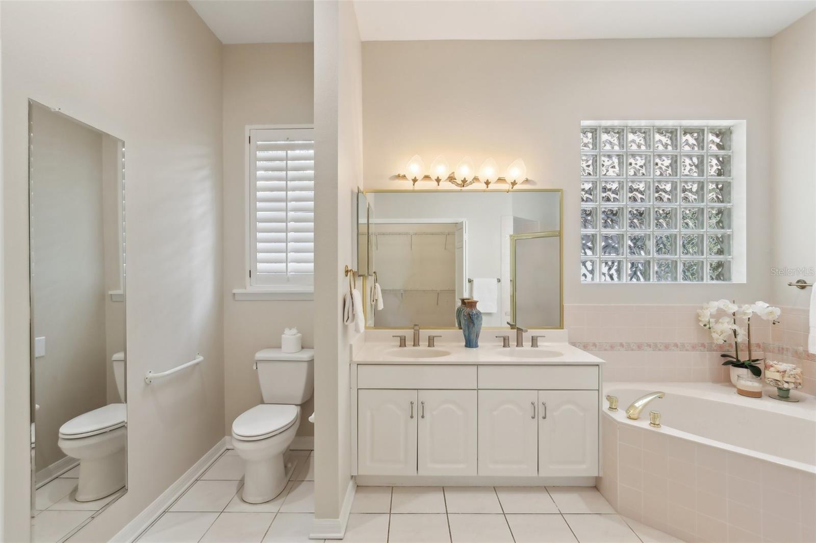 Image 20 of 42 For 15324 Sherwood Forest Drive