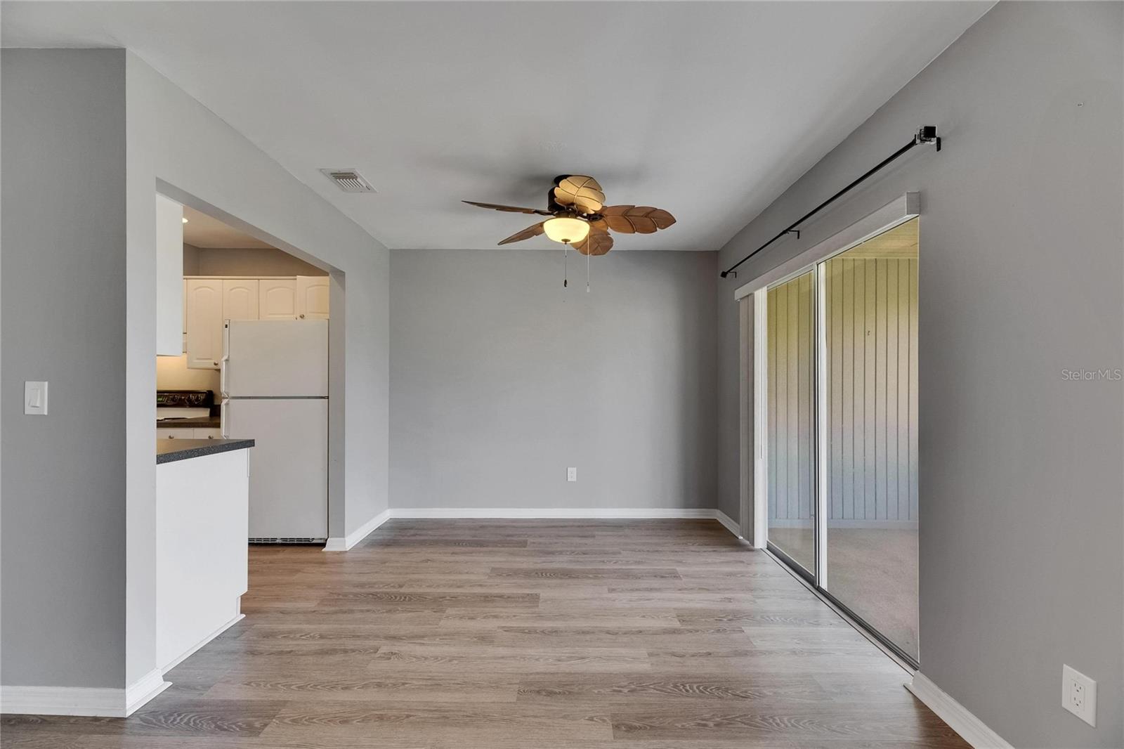 Image 17 of 48 For 2313 Grenoble Place 2313
