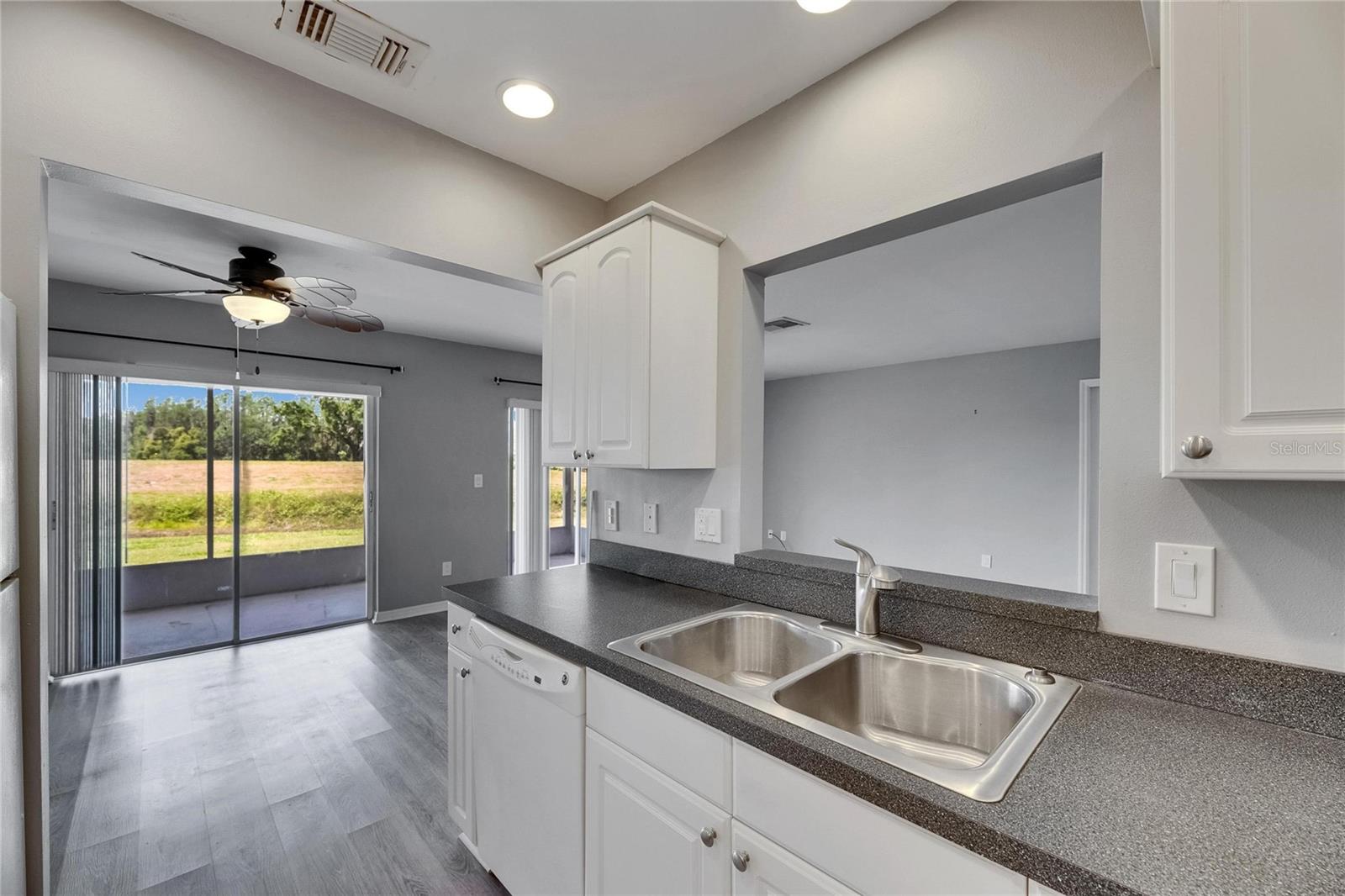 Image 23 of 48 For 2313 Grenoble Place 2313