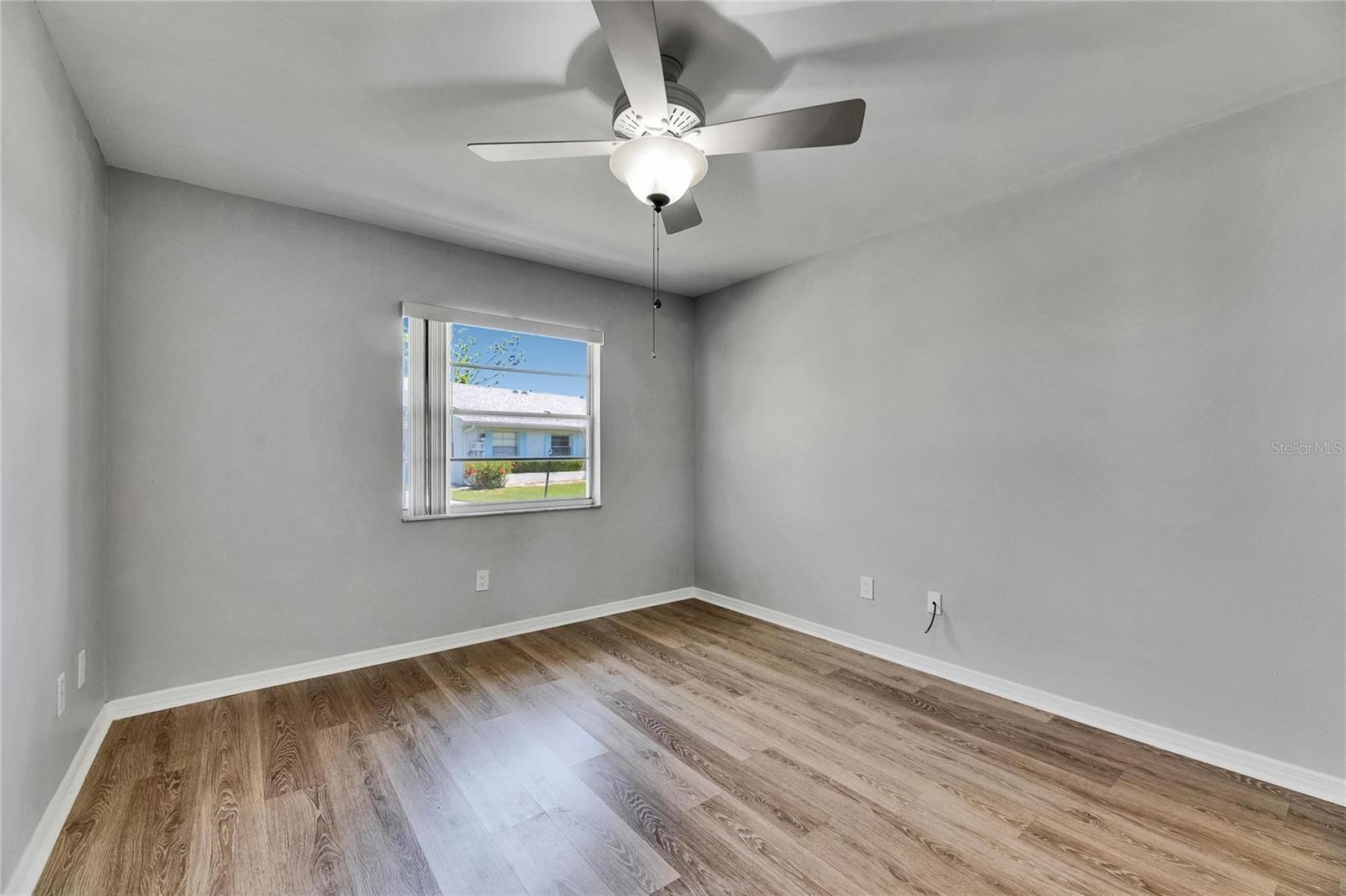Image 34 of 48 For 2313 Grenoble Place 2313