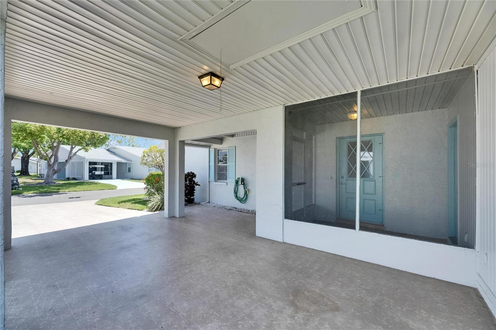 Image 6 of 48 For 2313 Grenoble Place 2313