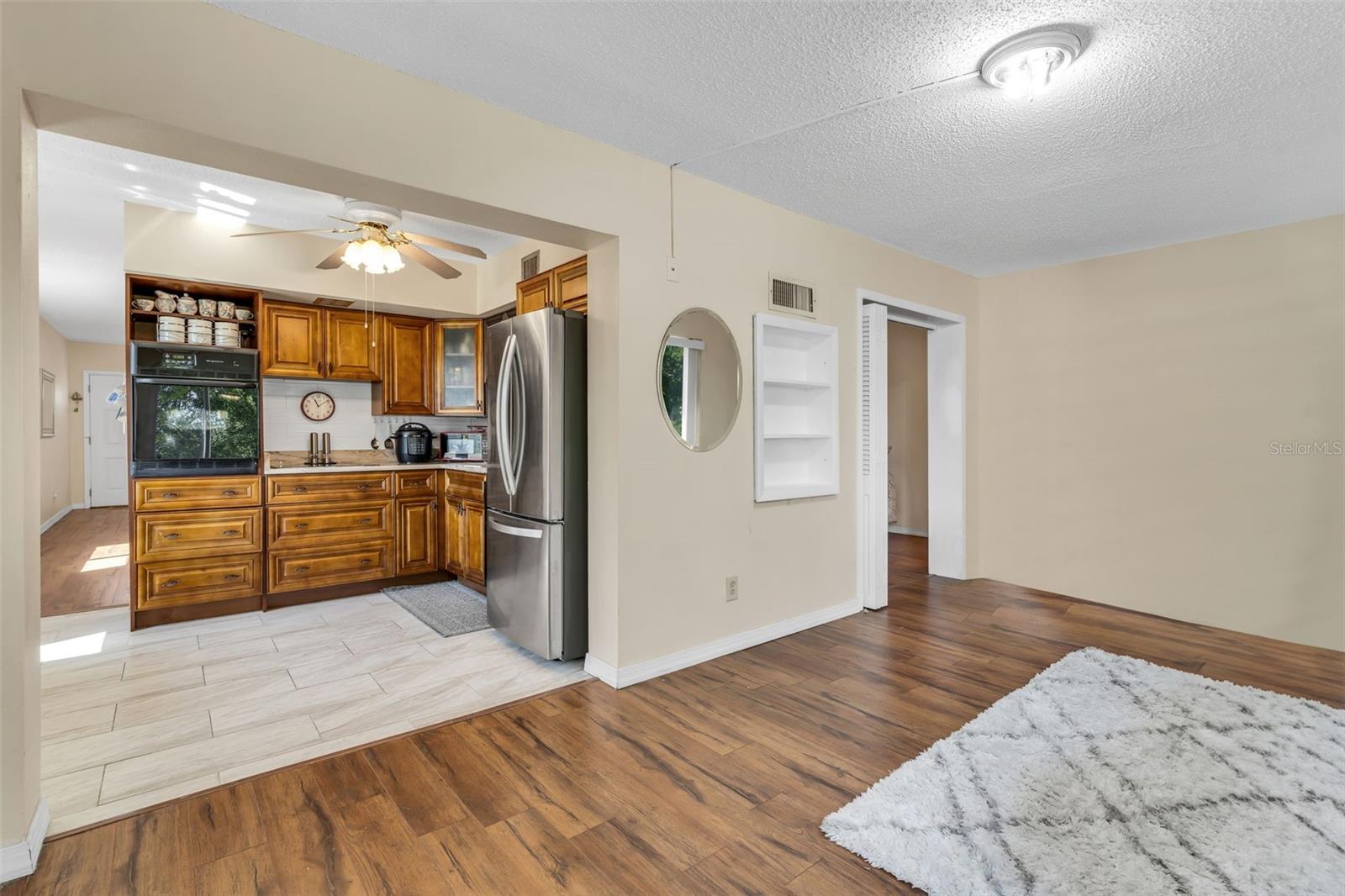 Image 12 of 29 For 2458 Columbia Dr E  84