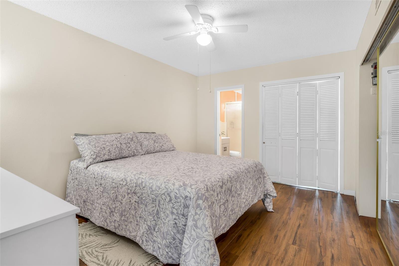Image 16 of 29 For 2458 Columbia Dr E  84