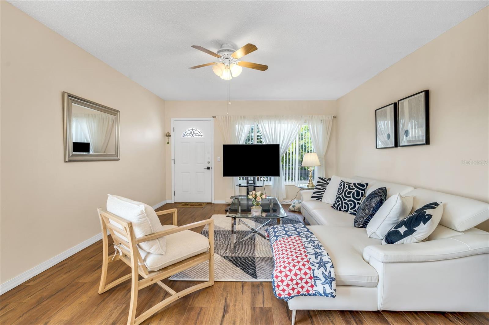 Image 3 of 29 For 2458 Columbia Dr E  84