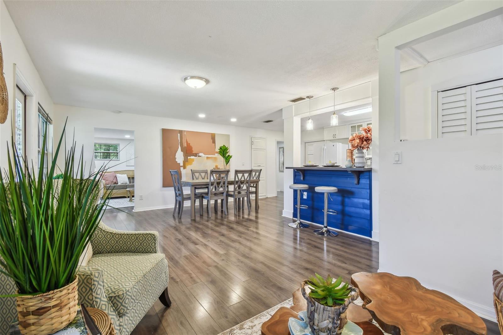 Image 17 of 61 For 7000 14th Street N