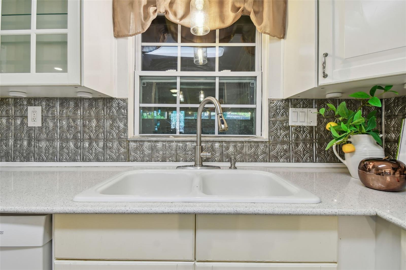 Image 25 of 61 For 7000 14th Street N