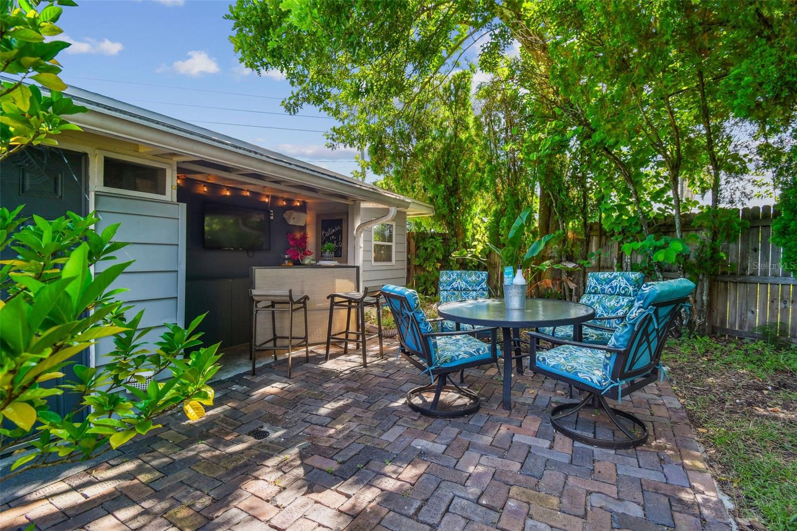 Image 6 of 61 For 7000 14th Street N