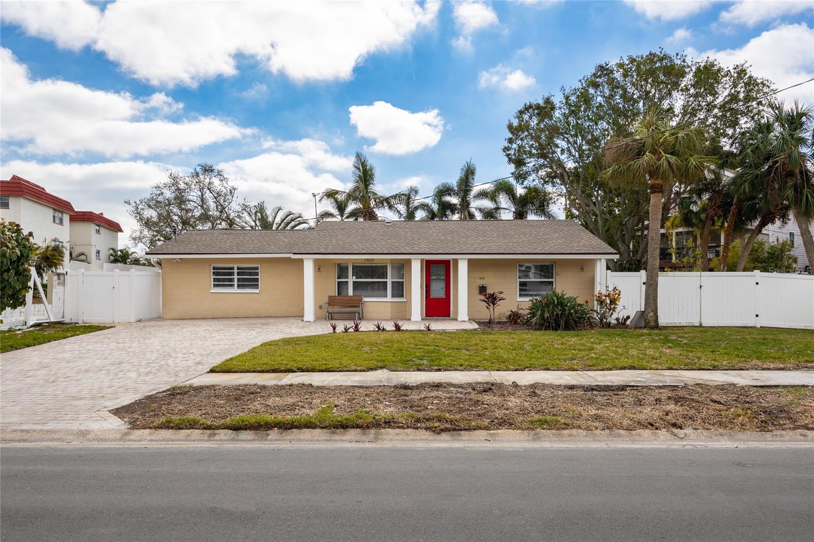 Details for 1820 Massachusetts Avenue Ne, ST PETERSBURG, FL 33703
