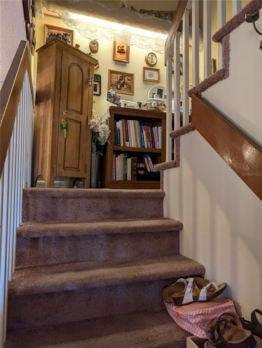 Image 19 of 26 For 8119 Oak Trace Way C