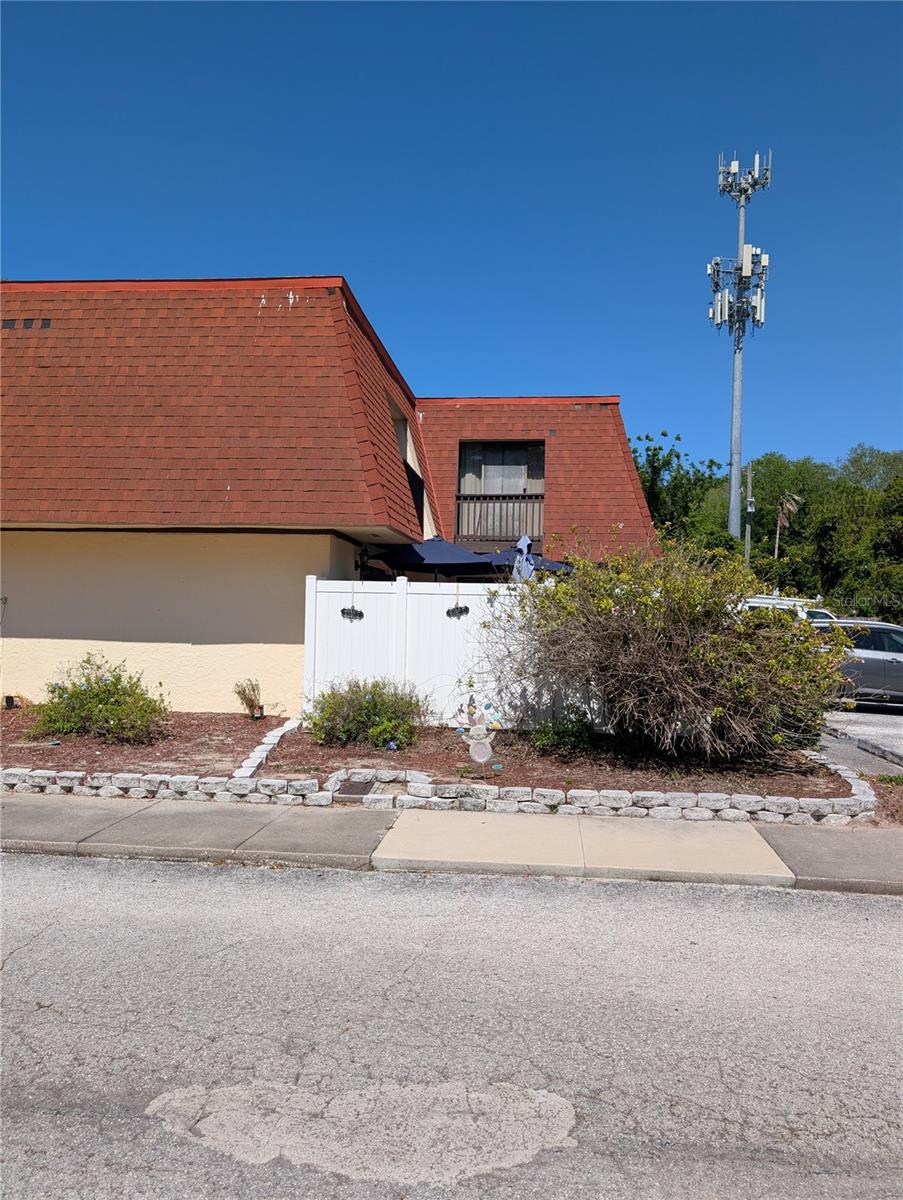 Image 4 of 26 For 8119 Oak Trace Way C